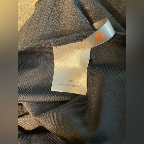 Shade & Shore Ribbed Cut Out One Piece Swimsuit Black M - Picture 7 of 7